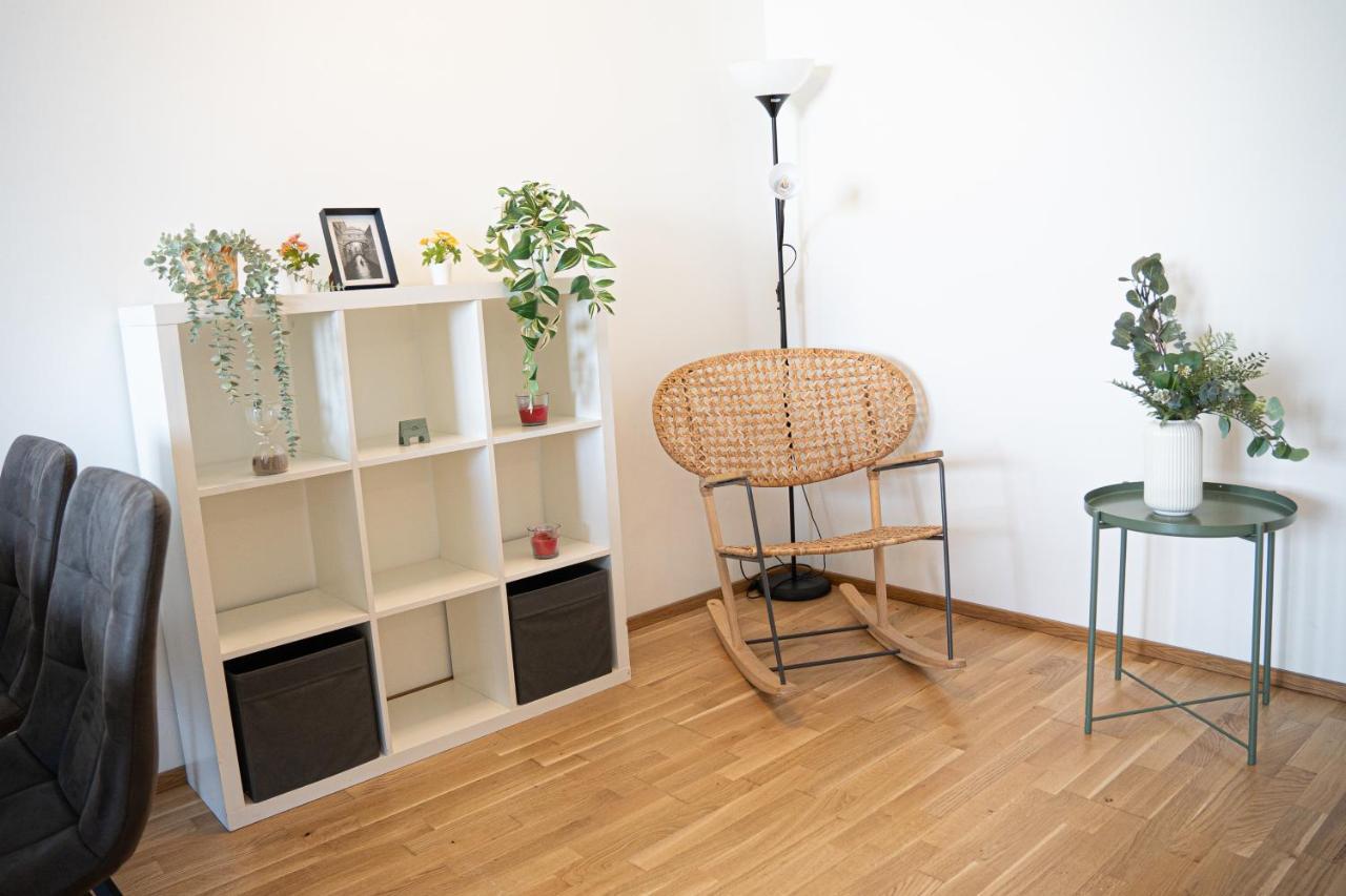Bright & Modern - Balcony - Appartement Wenen Buitenkant foto