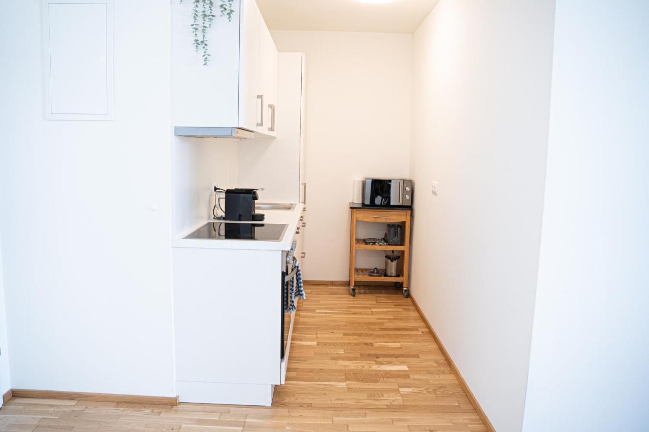 Bright & Modern - Balcony - Appartement Wenen Buitenkant foto