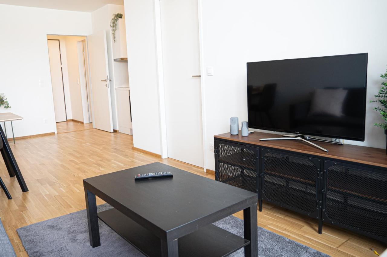 Bright & Modern - Balcony - Appartement Wenen Buitenkant foto