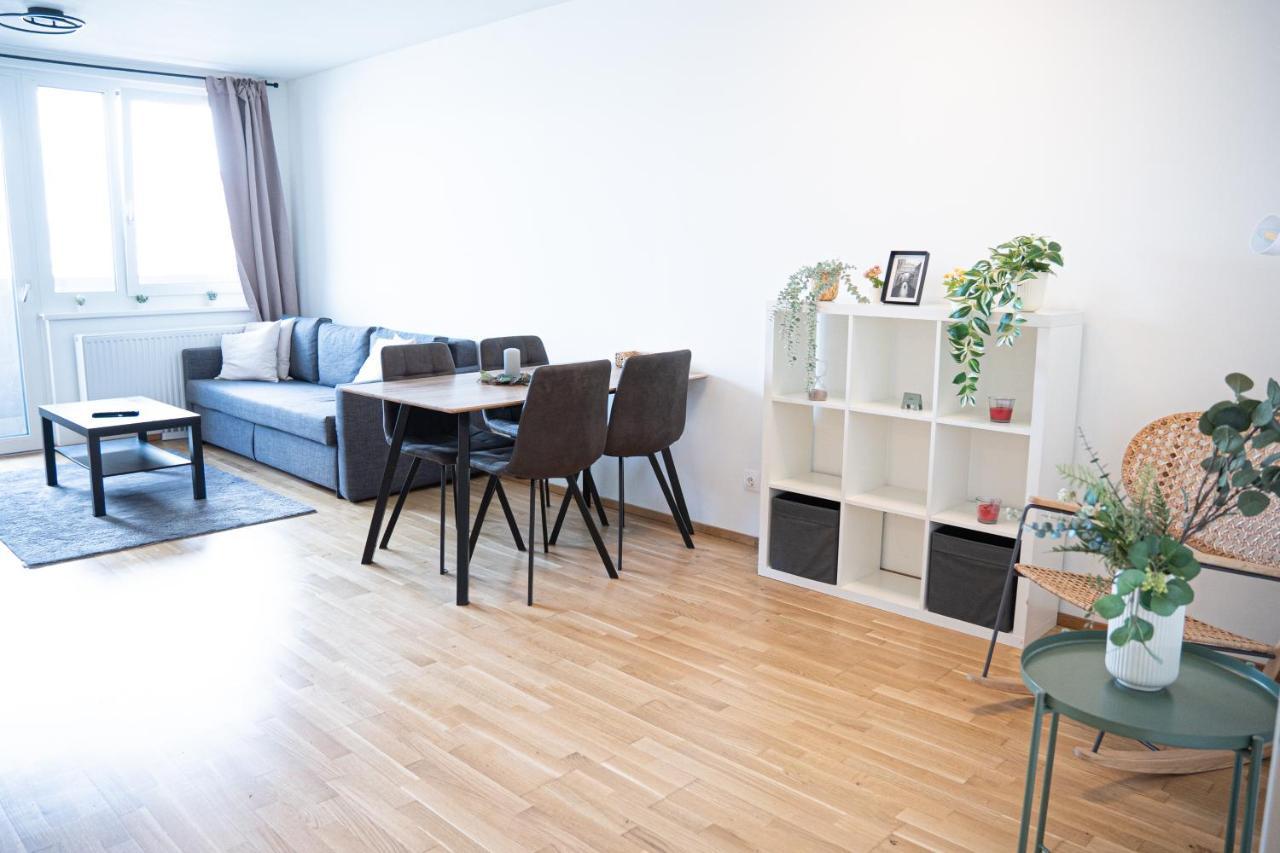 Bright & Modern - Balcony - Appartement Wenen Buitenkant foto