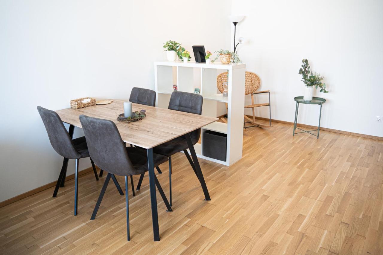 Bright & Modern - Balcony - Appartement Wenen Buitenkant foto