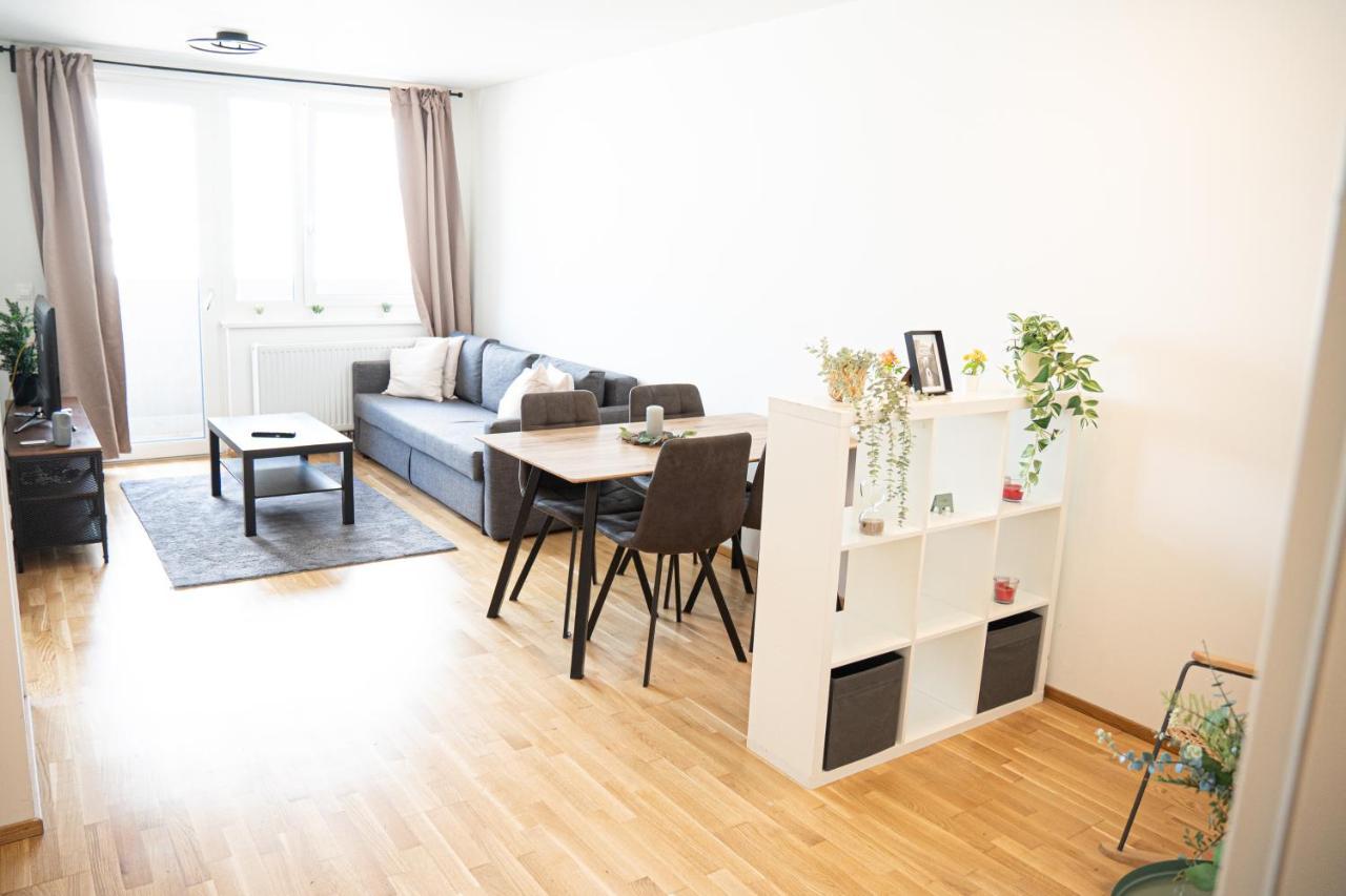 Bright & Modern - Balcony - Appartement Wenen Buitenkant foto