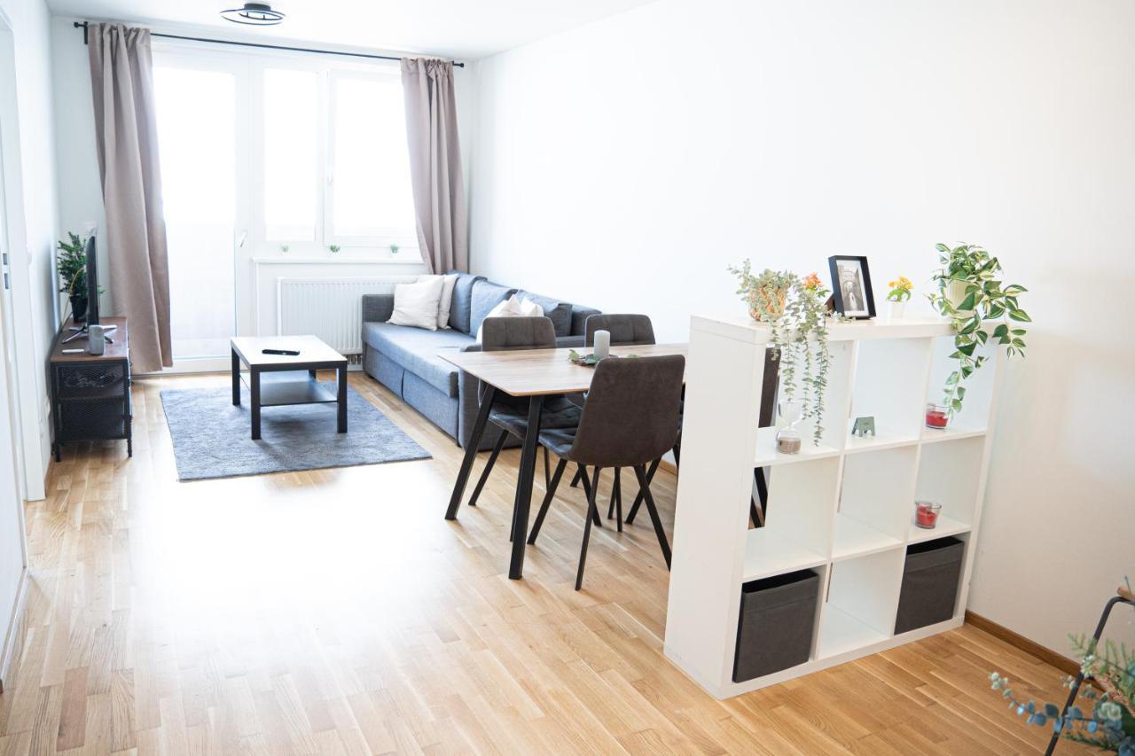 Bright & Modern - Balcony - Appartement Wenen Buitenkant foto